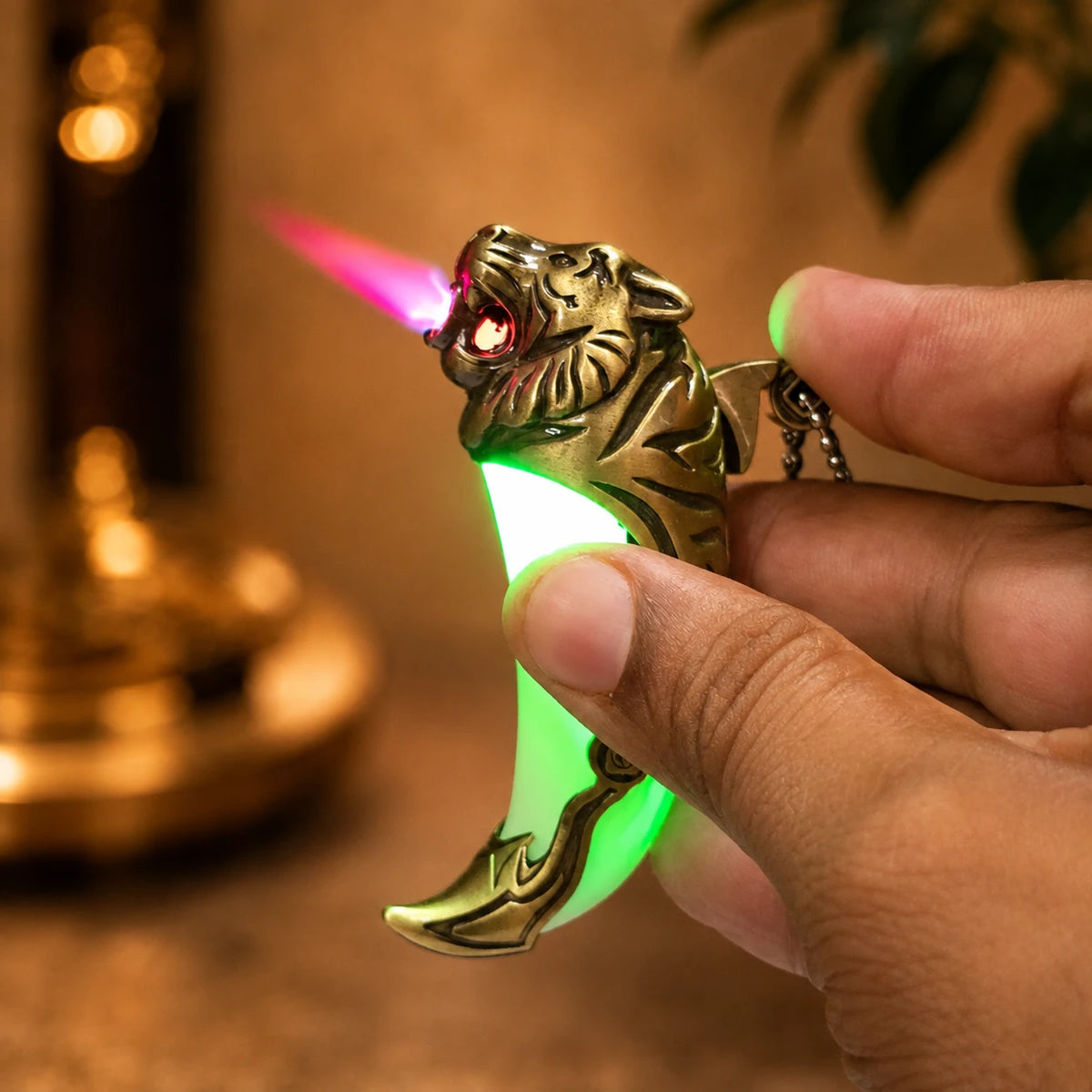 Premium Tiger Claw Windproof Flame Lighter