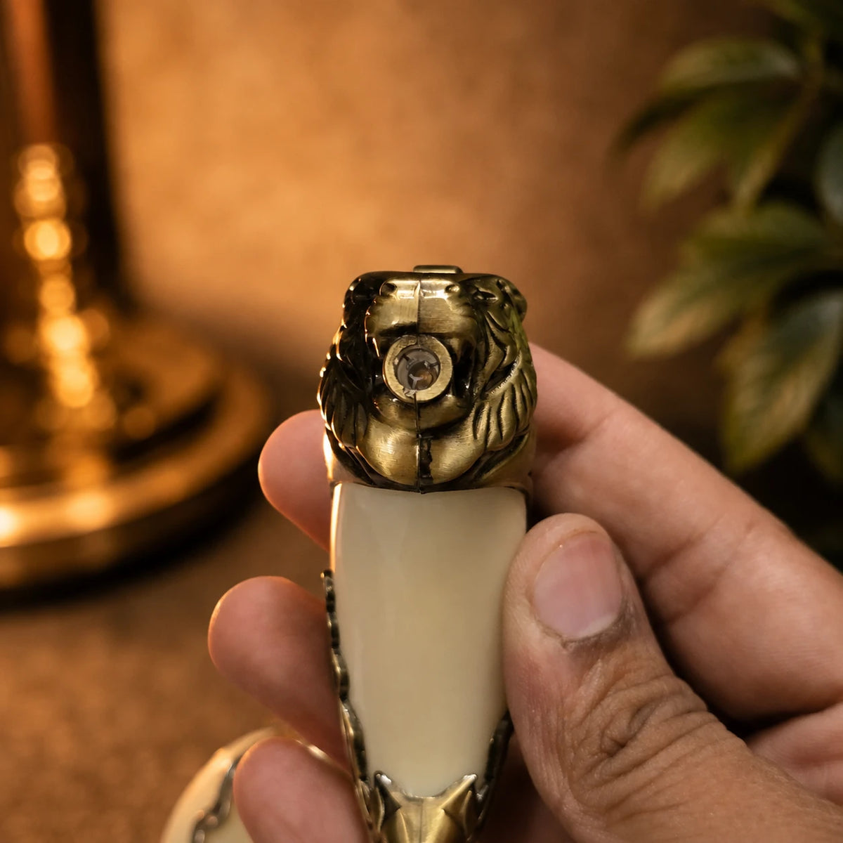 Premium Tiger Claw Windproof Flame Lighter